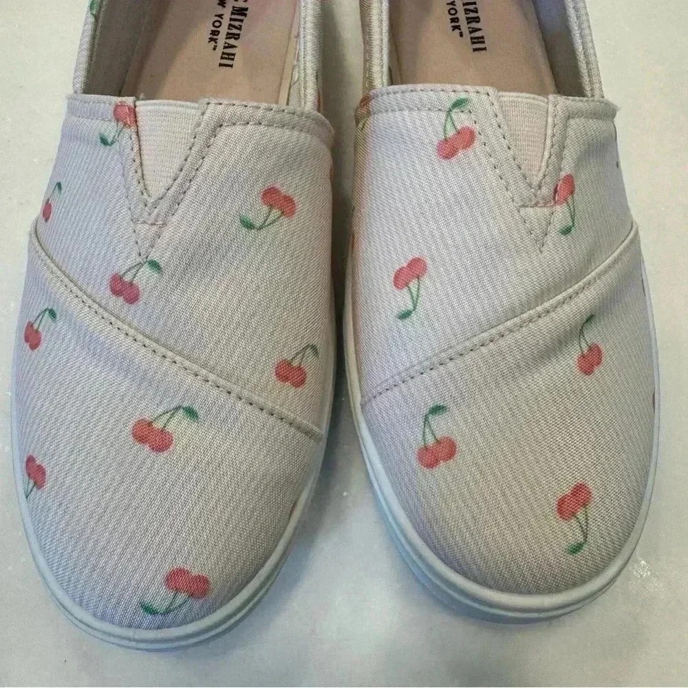 Isaac Mizrahi comfort sneakers/shoes. Pink & white w/ small cherries size 9 - Picture 2 of 10